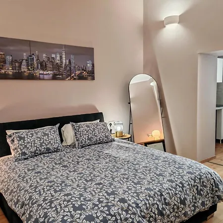 In The Center Of 3 *